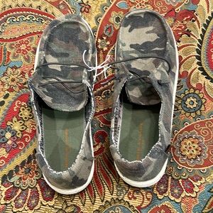 Camo slip on shoes